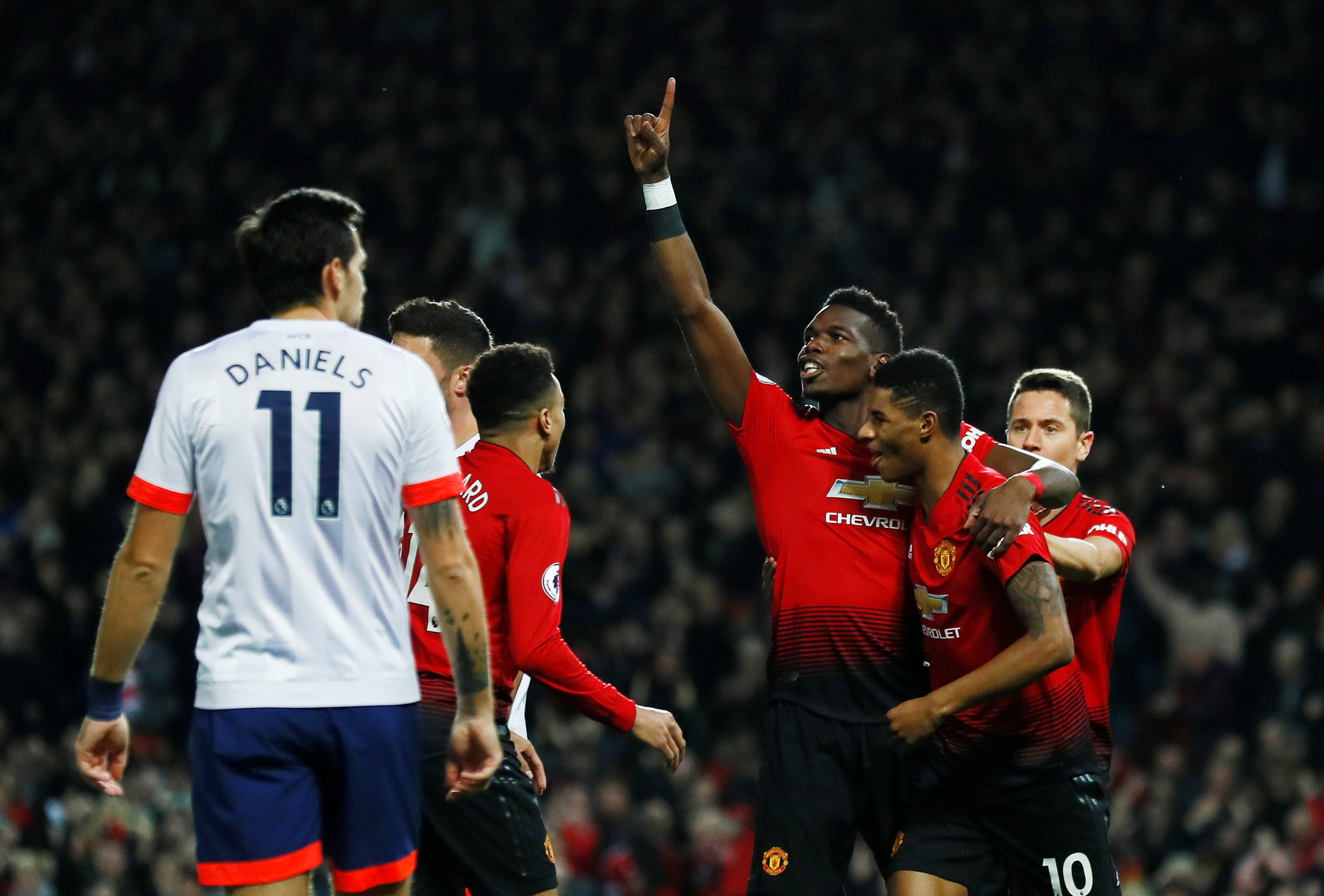 队呈现了一 队呈现了一